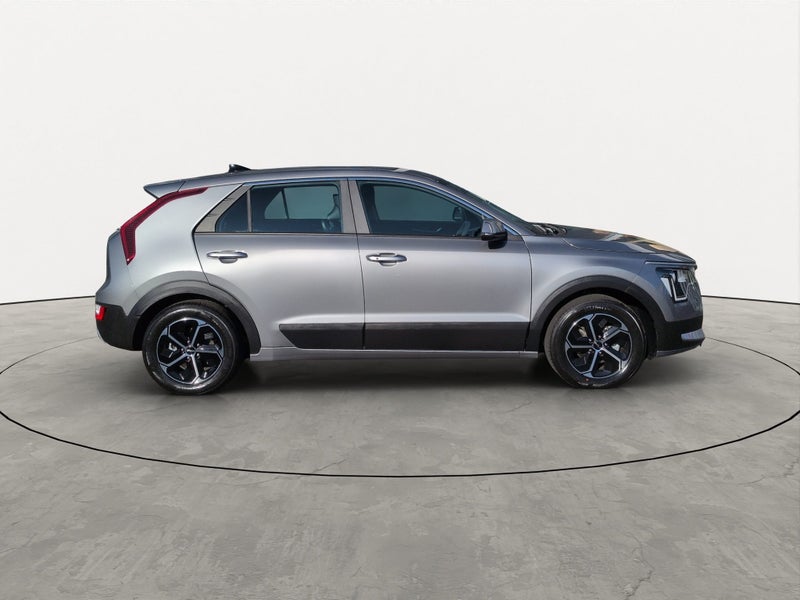 2025 Kia Niro LIGHT 1.6L image 3