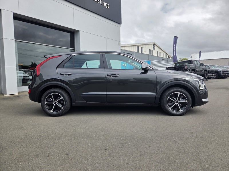 2025 Kia Niro LIGHT 1.6L HYBRID image 2