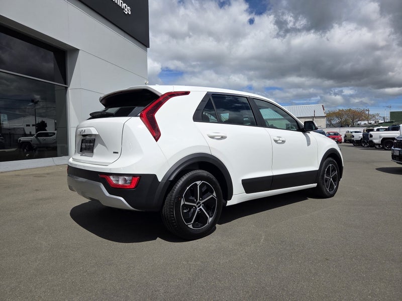 2025 Kia Niro LIGHT 1.6P HEV (HYBRID) image 3
