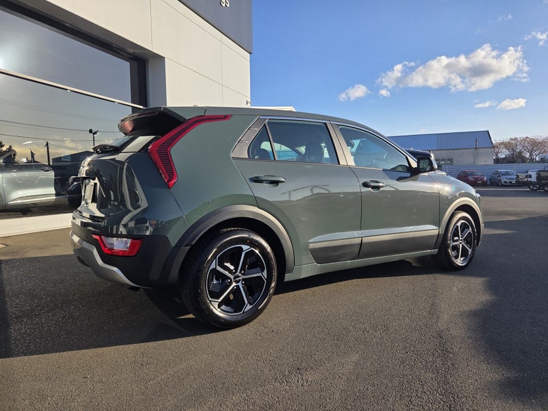 2025 Kia Niro LIGHT 1.6P HEV (HYBRID) image 3