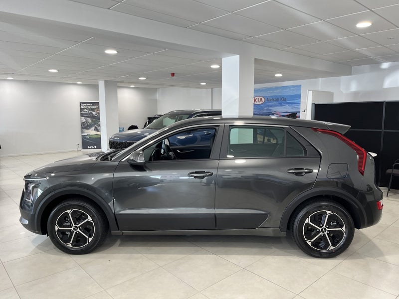 2025 Kia Niro Light 1.6PH/6AM image 4