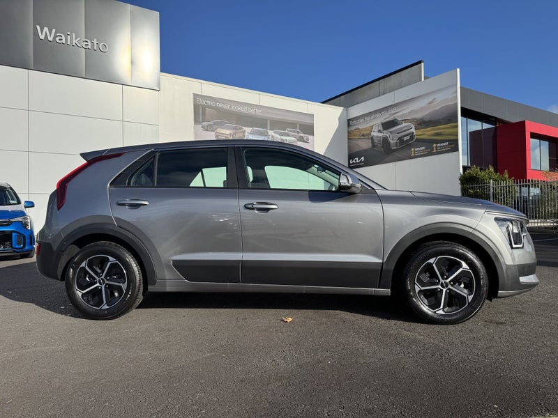 2025 Kia Niro Light 1.6Ph/6Am image 5