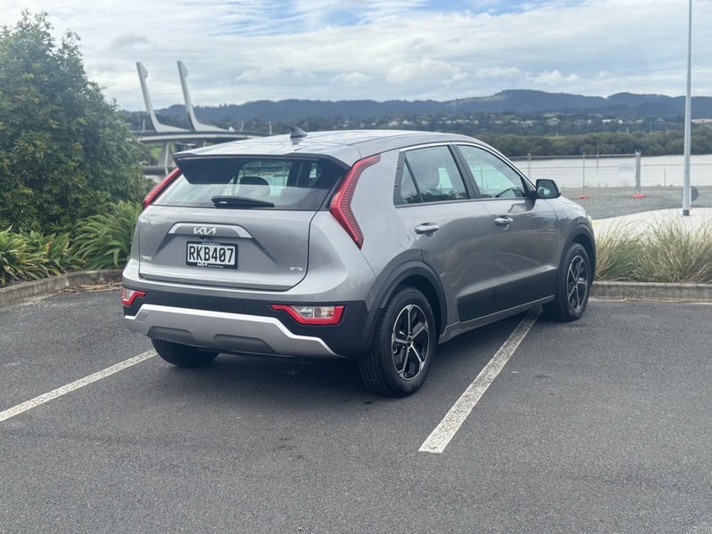 2025 Kia Niro Light 1.6Ph/6Am image 4