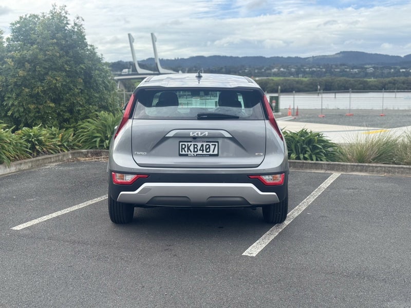 2025 Kia Niro Light 1.6Ph/6Am image 5