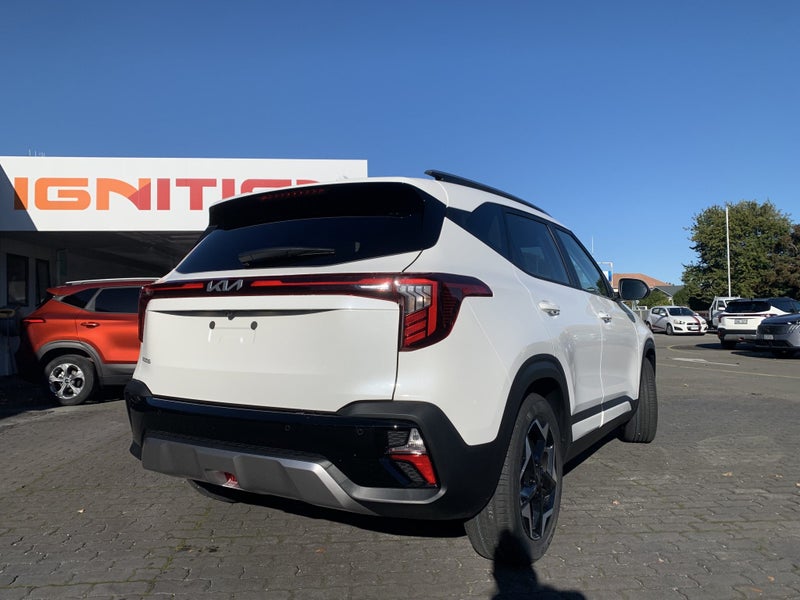 2025 Kia Seltos image 3
