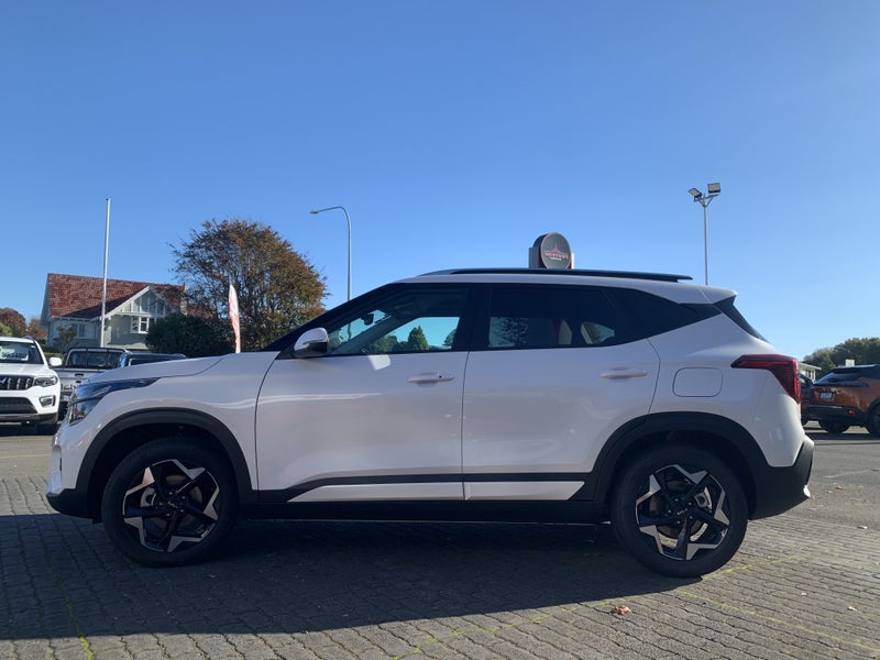 2025 Kia Seltos image 5