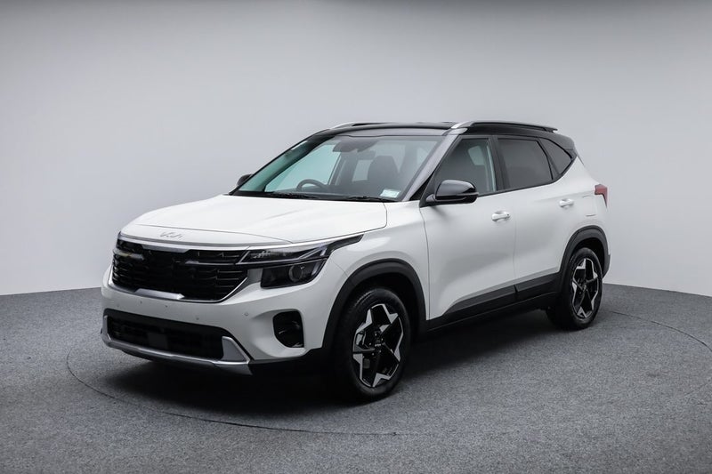 2025 Kia Seltos EX 2.0 Petrol ( 2Tone )** image 3
