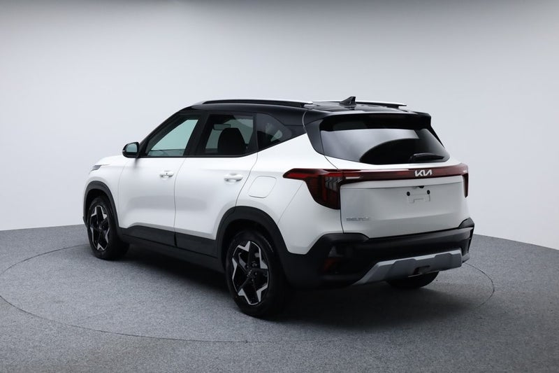2025 Kia Seltos EX 2.0 Petrol ( 2Tone )** image 5