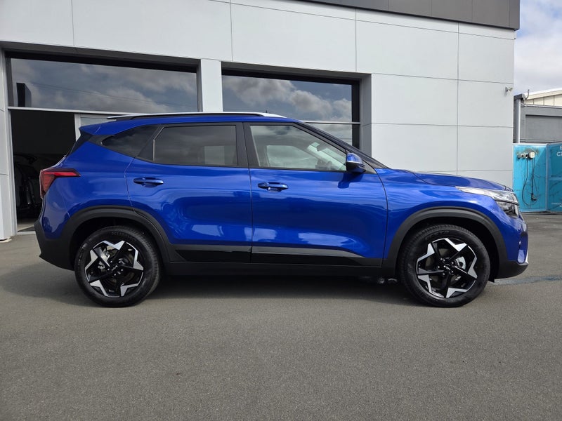 2025 Kia Seltos EX 2.0L image 2