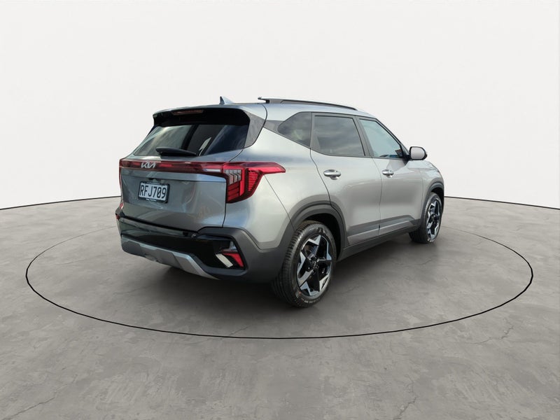2025 Kia Seltos EX 2.0L FWD image 4