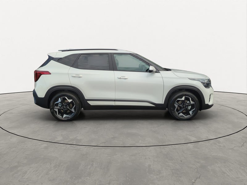 2025 Kia Seltos EX 2.0L FWD image 3