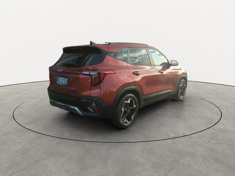 2025 Kia Seltos EX 2.0L FWD image 4