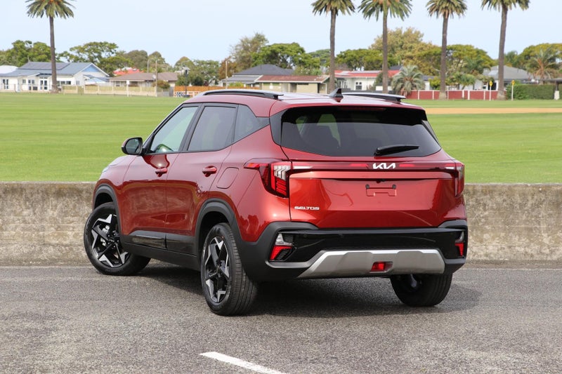 2025 Kia Seltos EX 2.0P image 2