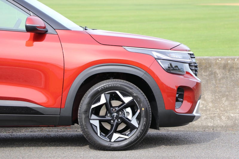 2025 Kia Seltos EX 2.0P image 4