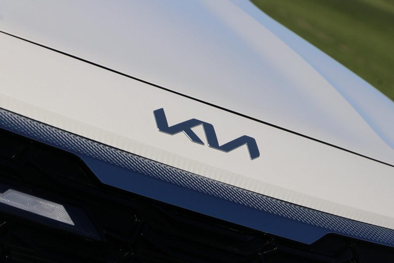 2025 Kia Seltos EX 2.0P image 3