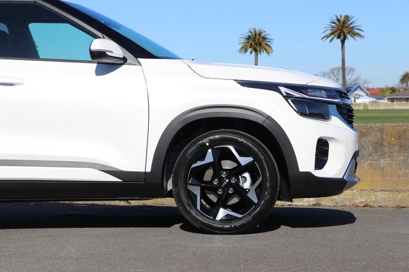2025 Kia Seltos EX 2.0P image 5