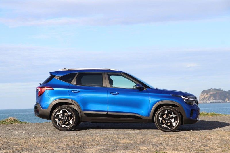 2025 Kia Seltos EX 2.0P image 3
