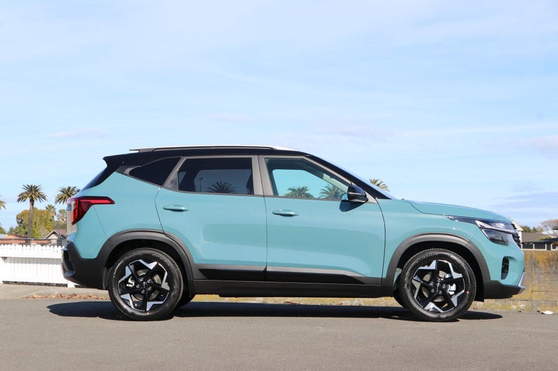 2025 Kia Seltos EX 2.0P image 3