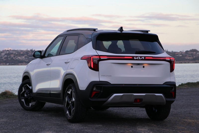2025 Kia Seltos EX 2.0P image 2