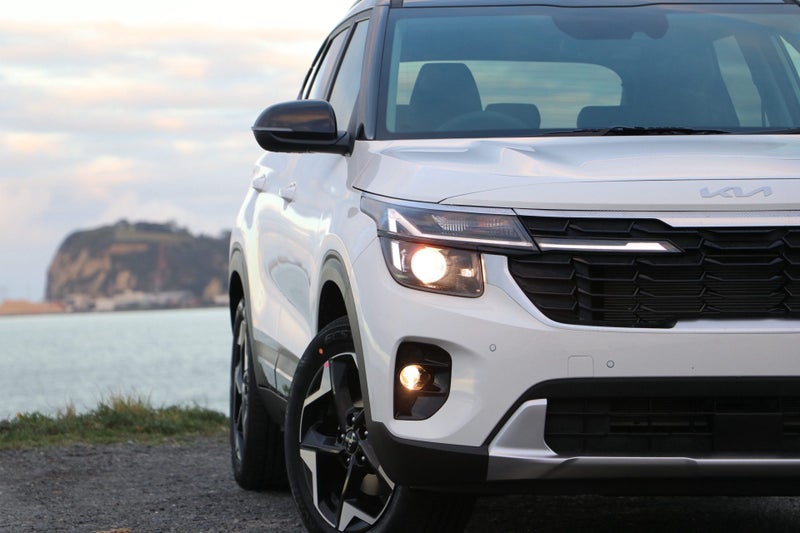 2025 Kia Seltos EX 2.0P image 3