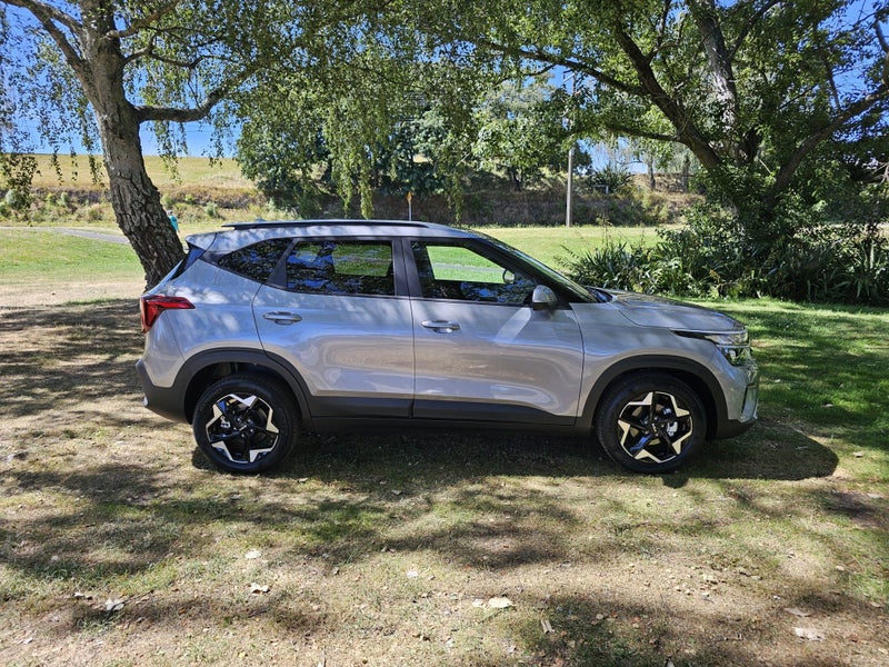 2025 Kia Seltos EX 2.0P/IV image 2
