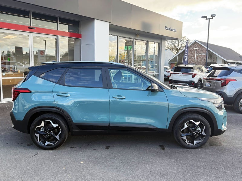2025 Kia Seltos EX image 3
