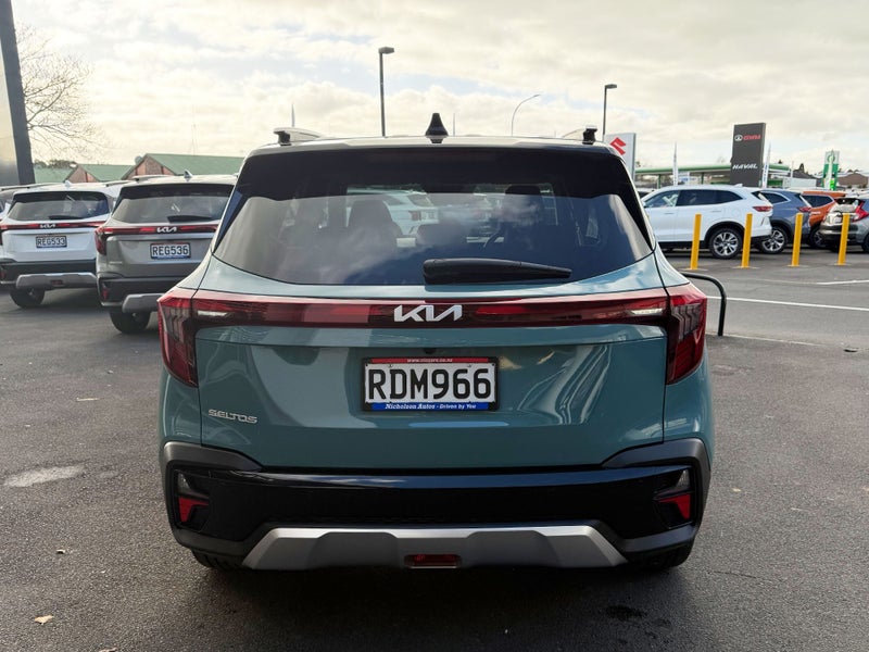 2025 Kia Seltos EX image 5
