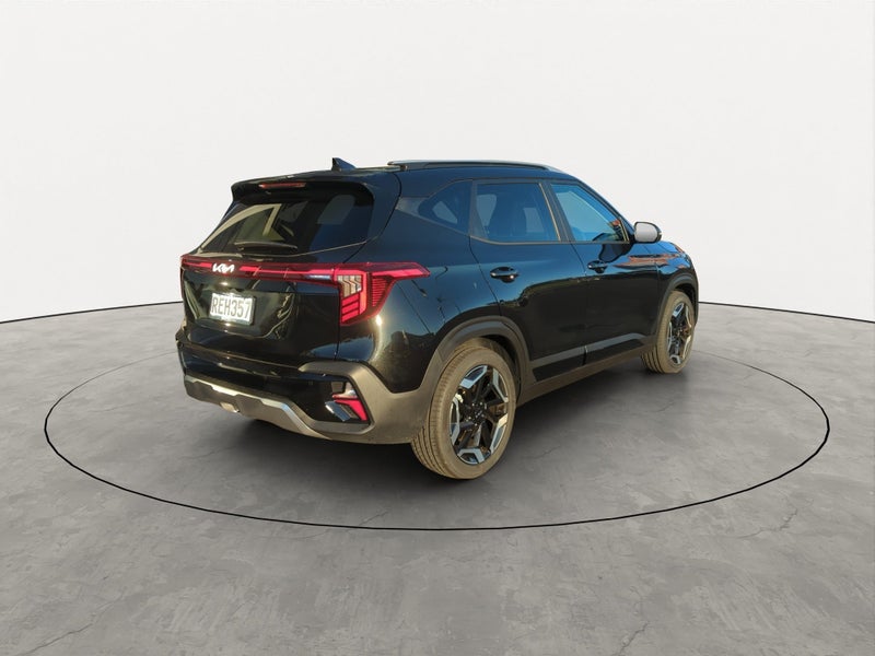 2025 Kia Seltos Limited 2L FWD image 4