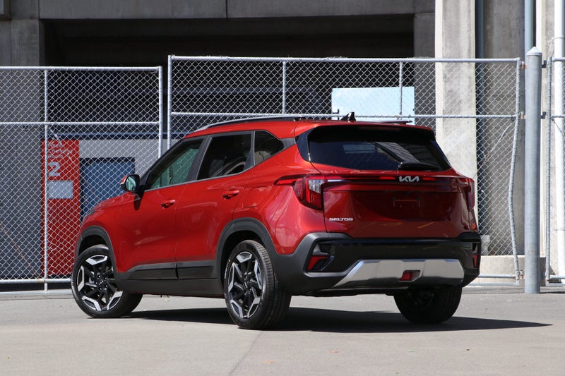 2025 Kia Seltos LTD 2.0 image 2
