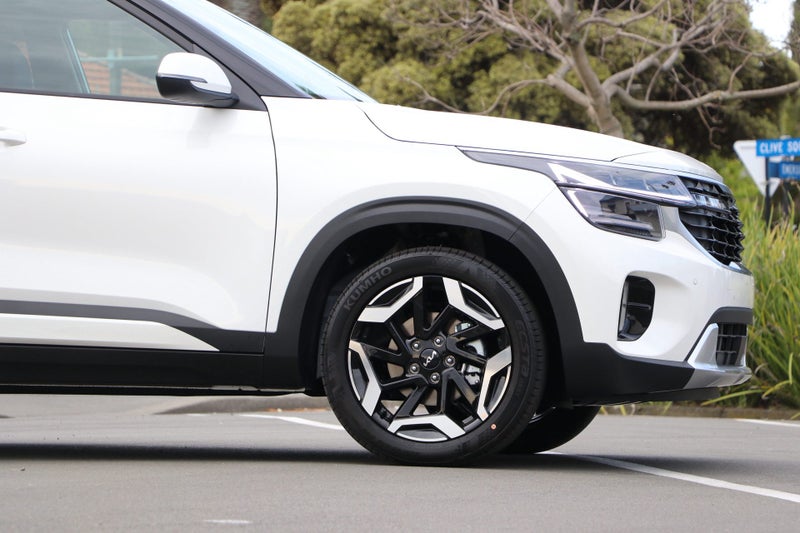 2025 Kia Seltos LTD 2.0 image 4