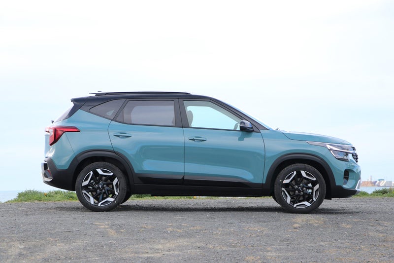 2025 Kia Seltos LTD 2.0 image 3
