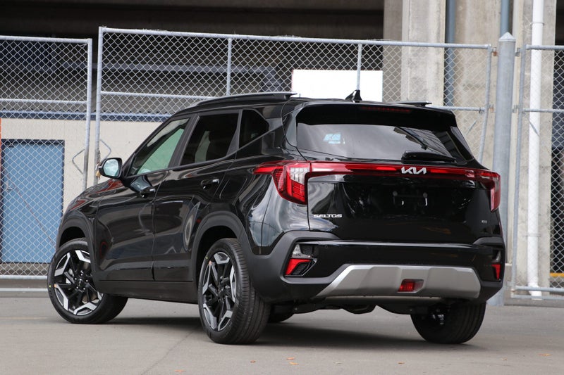 2025 Kia Seltos LTD 2.0 image 2