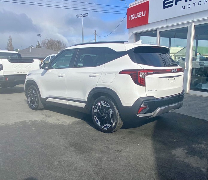 2025 Kia Seltos LTD 2.0 Gasoline IVT image 3