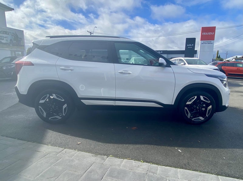 2025 Kia Seltos LTD 2.0 Gasoline IVT image 5