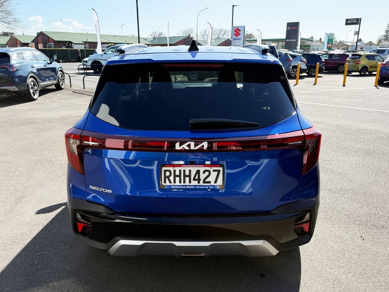 2025 Kia Seltos LTD image 5