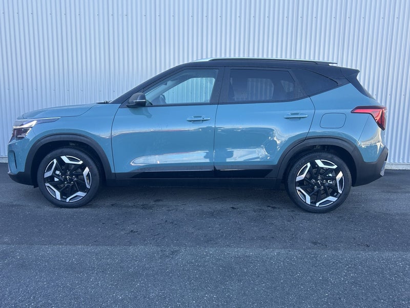 2025 Kia Seltos LTD TWO TONE image 3