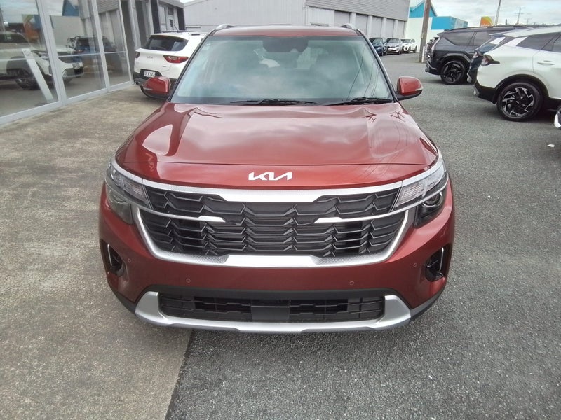 2025 Kia Seltos LX+ 2.0 image 2