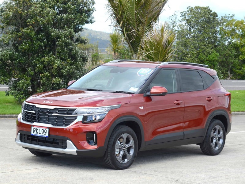 2025 Kia Seltos LX 2.0 image 4