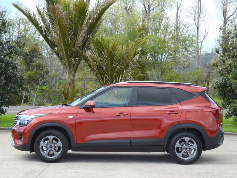 2025 Kia Seltos LX 2.0 image 5