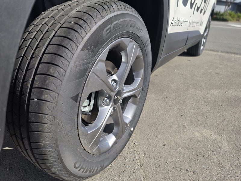 2025 Kia Seltos LX 2.0 Auto - image 3