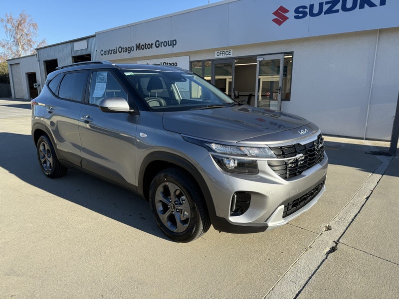 2025 Kia Seltos LX 2.0 IVT image 2
