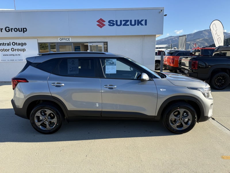 2025 Kia Seltos LX 2.0 IVT image 3