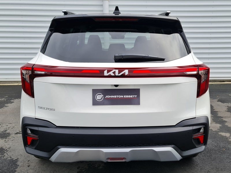 2025 Kia Seltos LX 2.0 Petrol (2-Tone) ** image 5