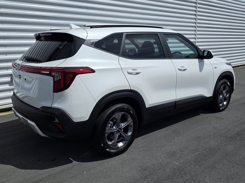 2025 Kia Seltos LX 2.0 Petrol IVT image 4