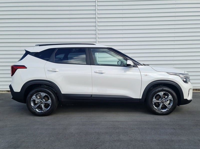 2025 Kia Seltos LX 2.0 Petrol IVT image 3