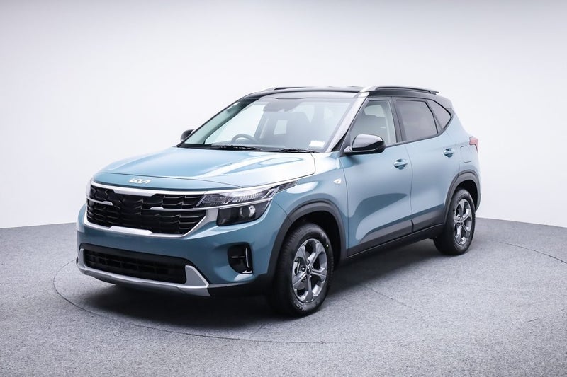 2025 Kia Seltos LX 2.0L DOHC IVT image 3