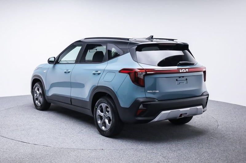 2025 Kia Seltos LX 2.0L DOHC IVT image 5