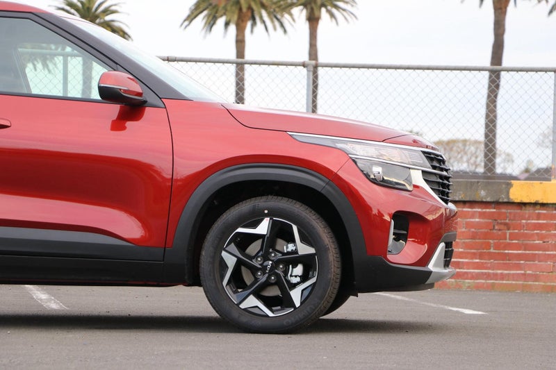 2025 Kia Seltos LX+ 2.0L DOHC IVT image 5