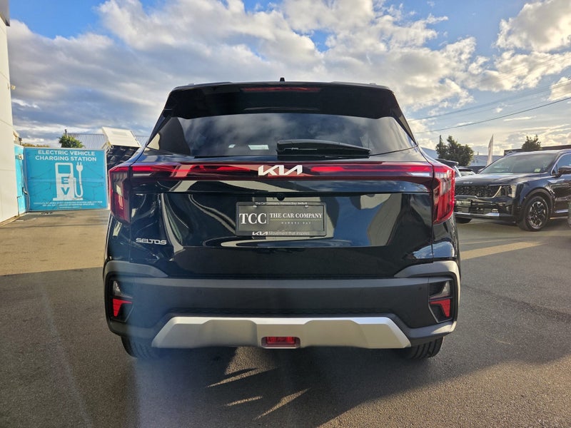 2025 Kia Seltos LX 2.0P image 5