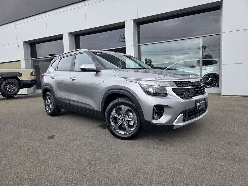 2025 Kia Seltos LX 2.0P image 1